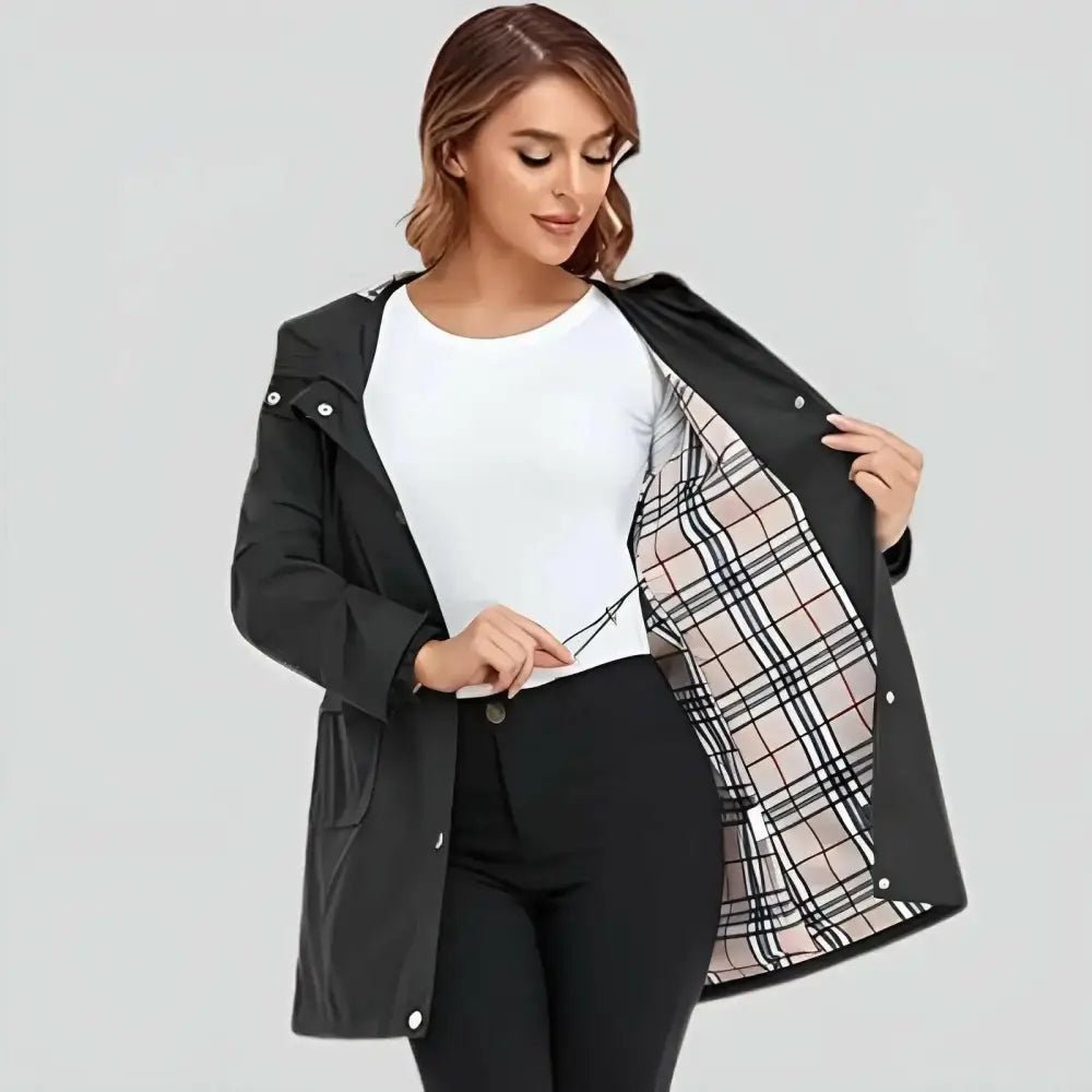 Parka Femme Doublure Tartan à Capuche ouverte, montrant la doublure tartan et la capuche intégrée