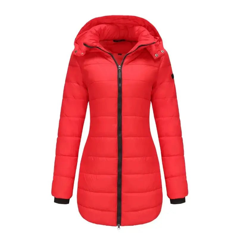 Parka chaude femme imperméable avec capuche en rouge, idéale pour l'hiver avec son tissu déperlant et garnissage matelassé.