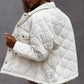Veste matelassée off-white avec couture ondulée, snap, tissu déperlant, parka chaude hiver femme