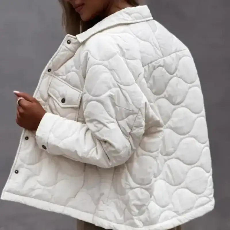Veste matelassée off-white avec couture ondulée, snap, tissu déperlant, parka chaude hiver femme