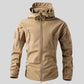 Parka chaude homme avec doublure matelassée, tissu extérieur softshell, capuche et poches zippées
