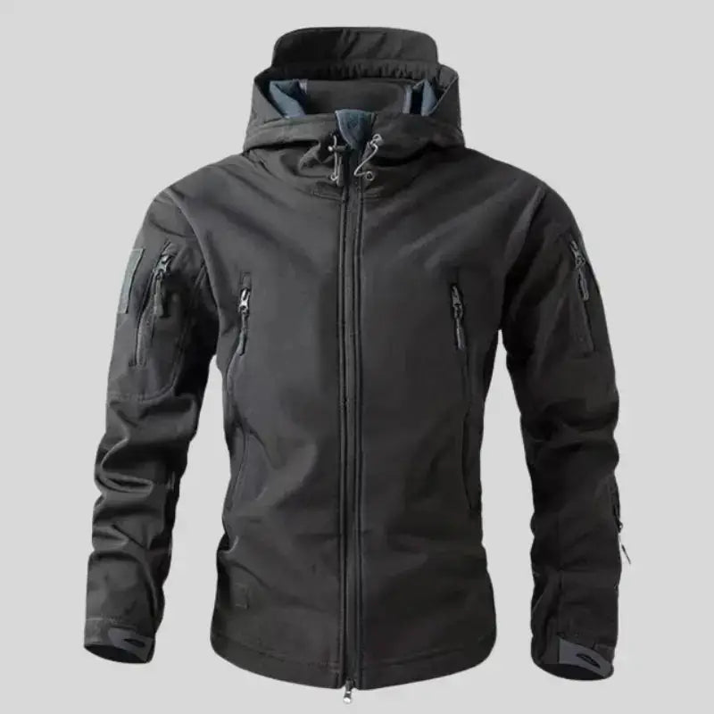 Parka chaude homme en noir avec capuche et poches fonctionnelles, idéale pour l'hiver.