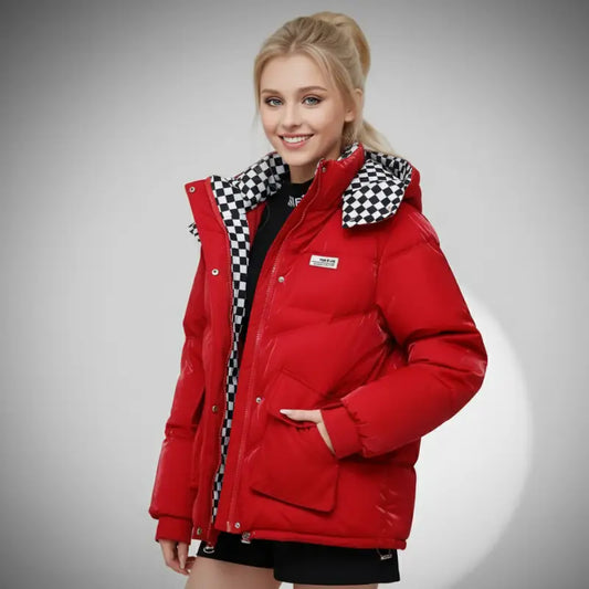 Parka chaude pour femme rouge avec doublure épaisse et coupe féminine, capuche à carreaux