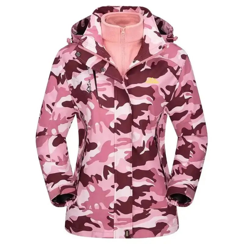 Parka femme à capuche en camouflage rose, parfaite pour les journées fraîches avec confort et style.