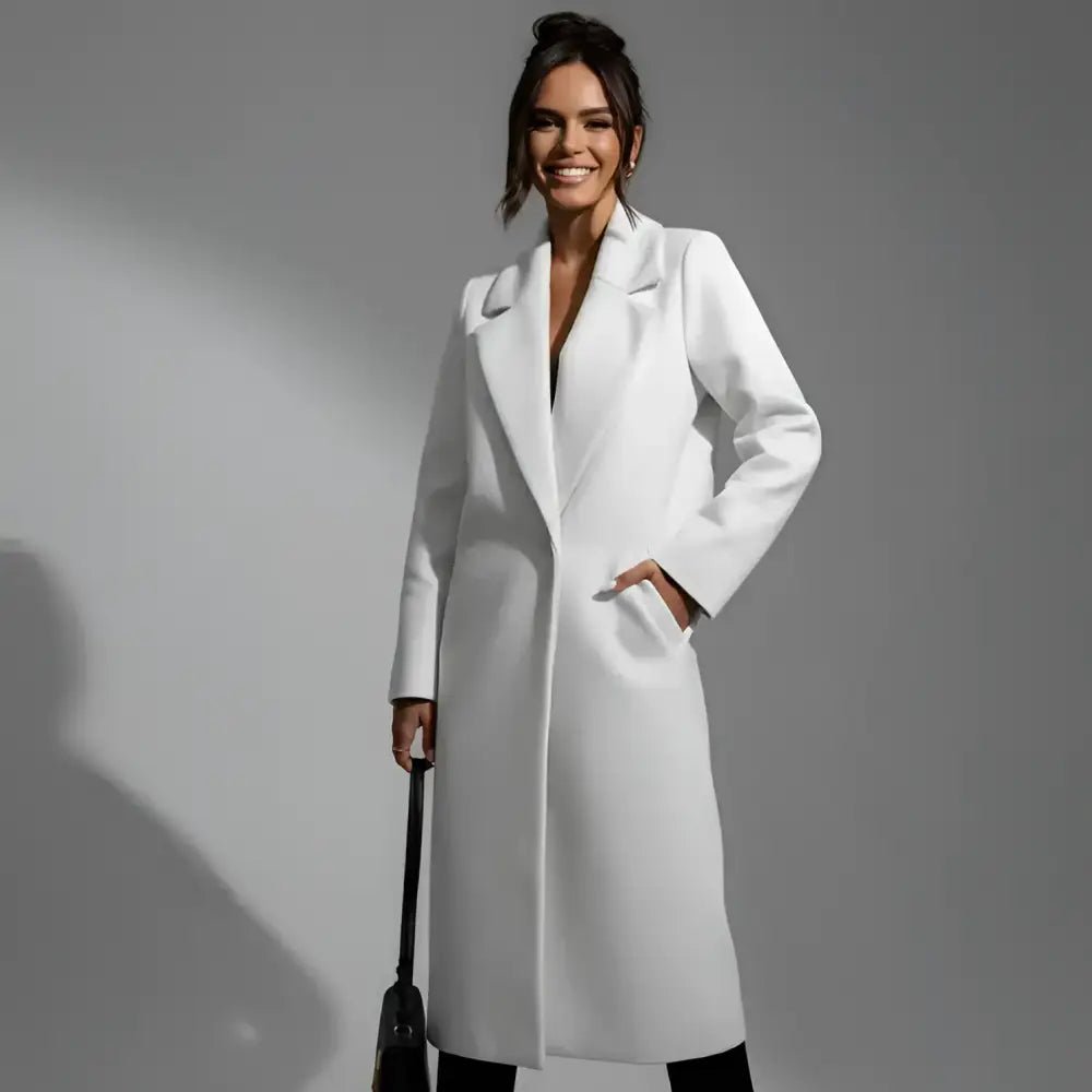 Parka femme hiver col tailleur blanche, élégante avec col tailleur, parfaite pour un look habillé.