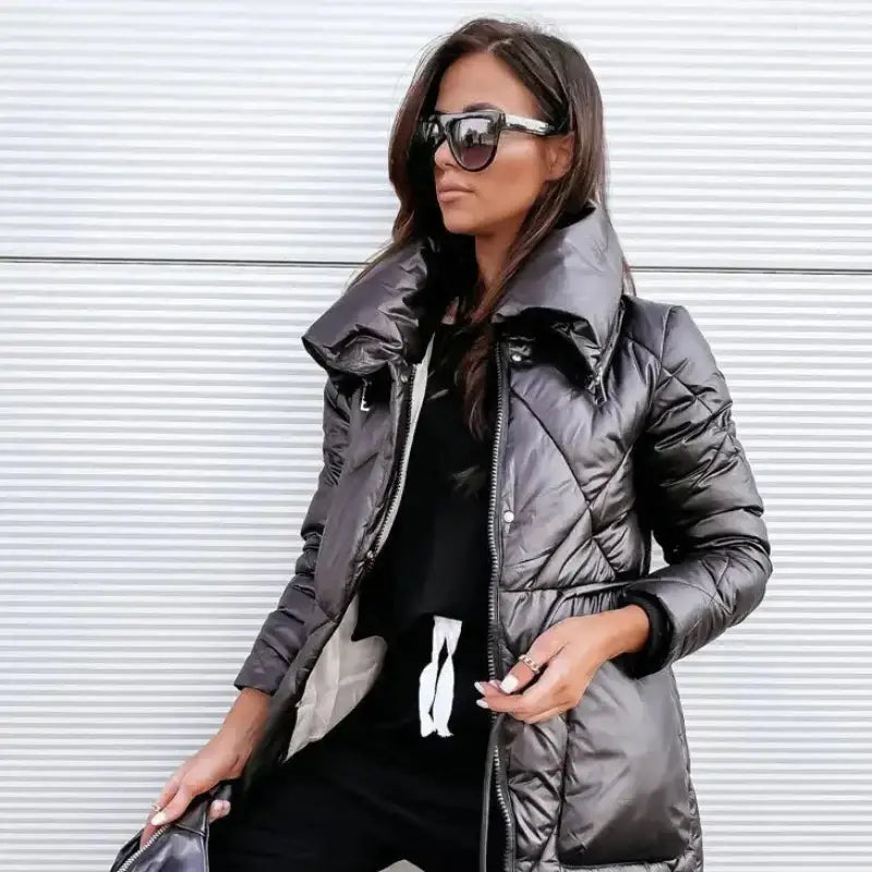 Parka femme longue bleu marine avec poches pratiques, veste en duvet gris foncé