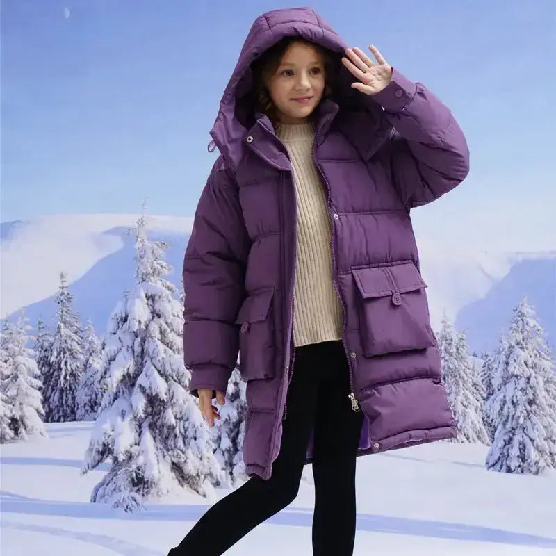 parka fille 12 ans capuche en polyester violet portée en nature enneigée