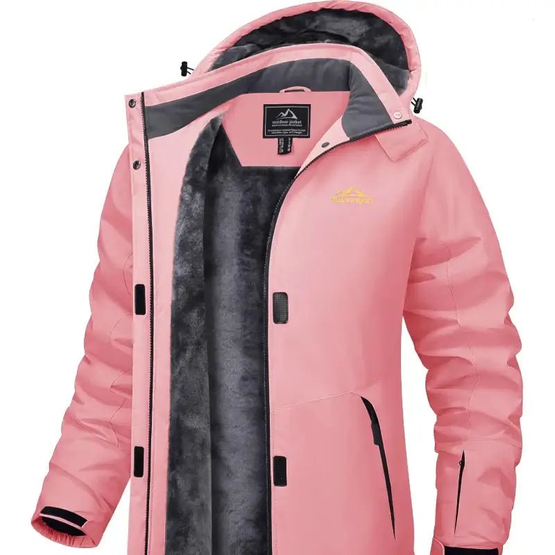 Parka hiver femme rose clair, chaude et imperméable avec capuche ajustable, idéale pour la saison froide.