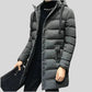 Parka homme chaude avec tissu extérieur déperlant et coupe pratique, long gris avec capuche