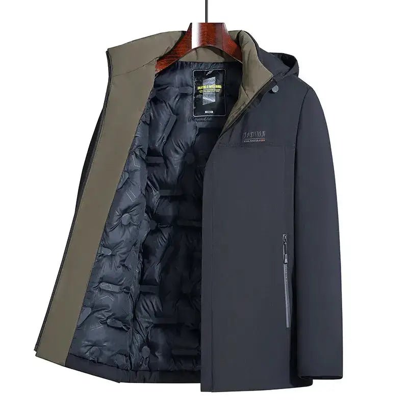 Parka homme noire longue à capuche, vue intérieure avec doublure grise, parfaite pour l'hiver.