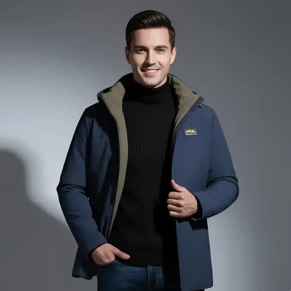 Parka homme hiver avec tissu extérieur déperlant, veste bleue, fausse fourrure, look casual