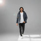 Homme portant un parka imperméable avec doublure légère pour usage quotidien