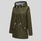 Parka kaki femme en olive vert avec capuche rayée et cordons ajustables