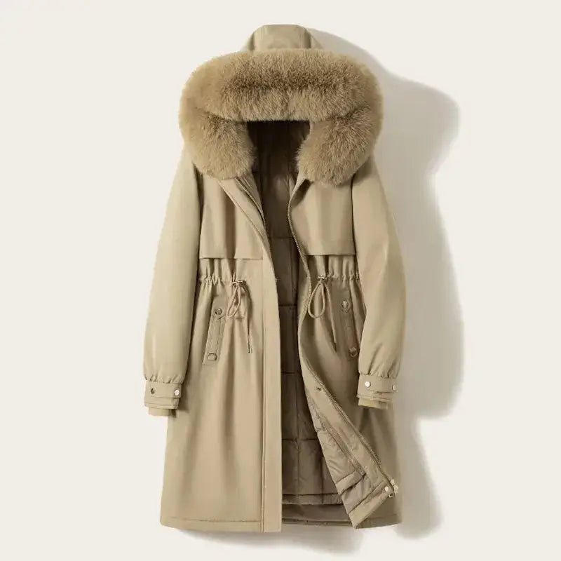 Parka longue femme beige avec col en fausse fourrure, parfaite pour les journées froides.