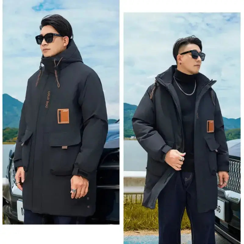 Parka longue homme noire avec doublure intérieure légère et accents en faux cuir marron