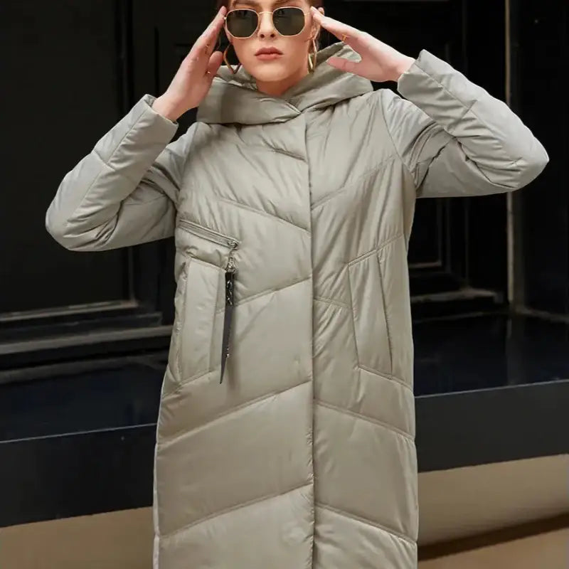 Parka longue pour femme en olive avec capuche, style intemporel, confort optimal